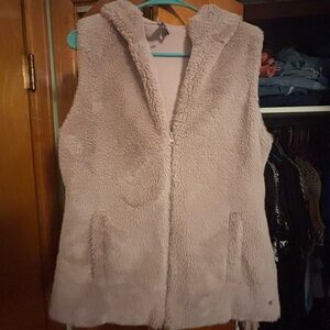 GAIAM Women's Fuzzy Tan Vest